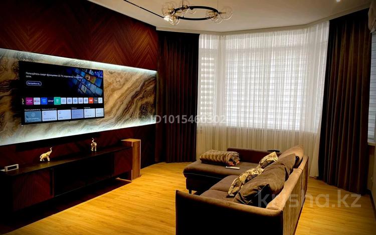 3-комнатная квартира · 115 м² · 5/7 этаж, мкр Каспий, Крупская 26 за 25 000 ₸ в Атырау — фото 2