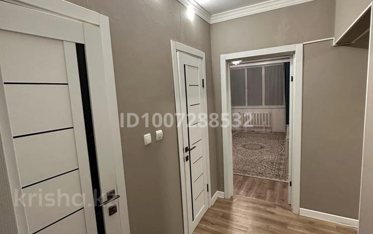 2-бөлмелі пәтер · 56 м² · 5/9 қабат, 4микрорайон 11, бағасы: 25 млн ₸ в Аксае — фото 2