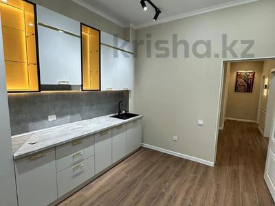 2-комнатная квартира, 75 м², 1/5 этаж, мкр. Алтын орда 13 за 26.5 млн 〒 в Актобе, мкр. Алтын орда