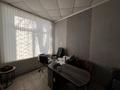 Офисы, магазины и бутики, склады, общепит · 880 м² за 282 млн ₸ в Караганде, Казыбек би р-н — фото 18