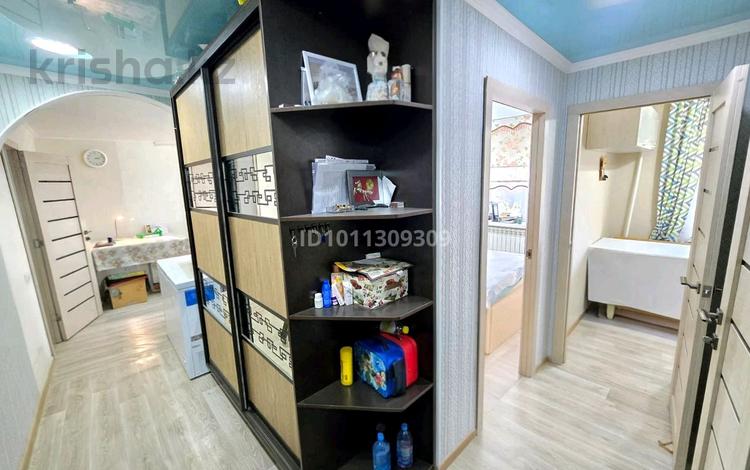 3-бөлмелі пәтер · 65 м² · 4/5 қабат, Алашахана 4, бағасы: 18 млн ₸ в Жезказгане — фото 2