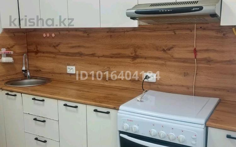 2-комнатная квартира · 55 м² · 1/6 этаж, 32А мкр 21 за 150 000 ₸ в Актау — фото 2
