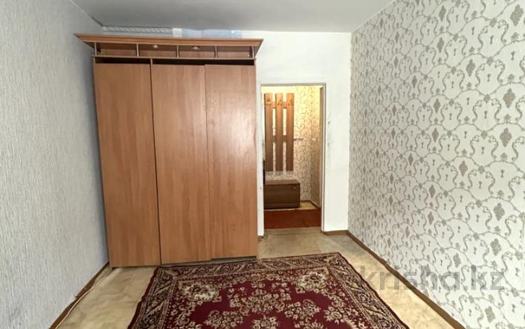 1-комнатная квартира, 30 м², 1/5 этаж, Пришахтинск, 22й микрорайон 30