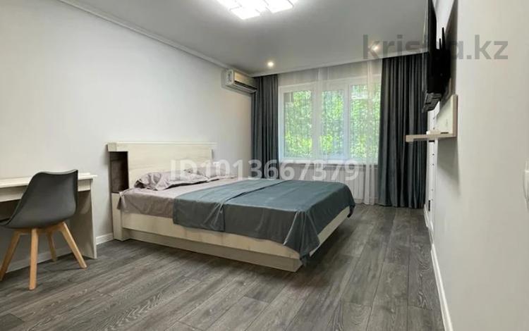 1-комнатная квартира · 30 м² · 1/4 этаж, Айтеке би 198 — Нурмакова за 260 000 ₸ в Алматы, Алмалинский р-н — фото 2