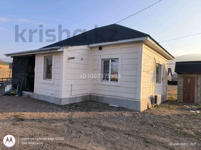 Отдельный дом · 3 комнаты · 60 м² · 8 сот., Жармухаметова 105 — Алатау за 23 млн 〒 в Каргалы (п. Фабричный)