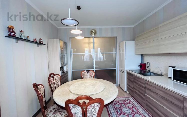 2-бөлмелі пәтер · 72 м² · 12 қабат, Навои 208 — Торайгырова, бағасы: 62 млн ₸ в Алматы, Бостандыкский р-н — фото 2