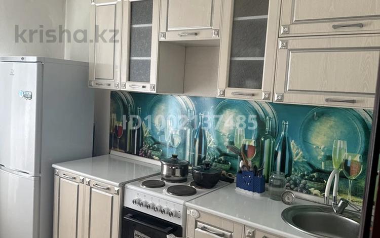 2-комнатная квартира · 52 м² · 2/10 этаж, Глинки 18а 18А — Глинки за 1 000 ₸ в Семее — фото 2
