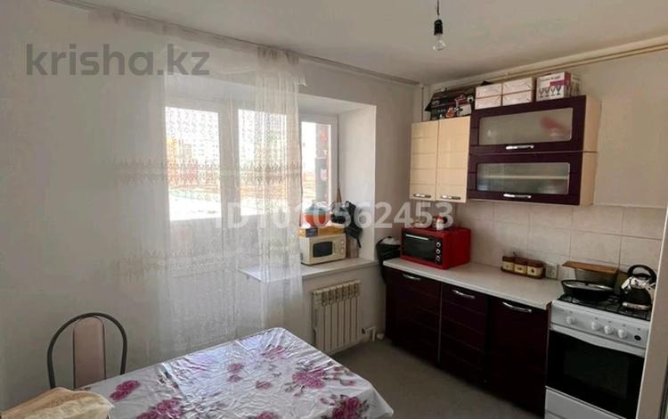 2-бөлмелі пәтер · 54 м² · 2/9 қабат, Нур Актобе, 4мкр — Мектептің қасында., бағасы: 17.5 млн 〒 — фото 2