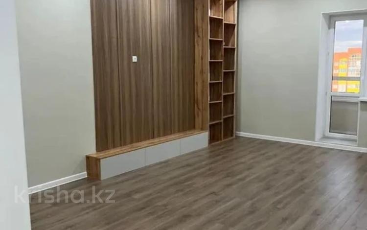 3-бөлмелі пәтер · 105 м² · 8/10 қабат, Алтын орда ш/а., бағасы: 41 млн ₸ в Актобе, мкр. Алтын орда — фото 2