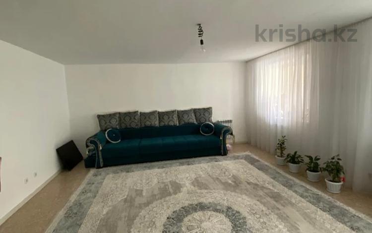 2-бөлмелі пәтер · 83.5 м² · 5/9 қабат, Ладожская 6, бағасы: 31 млн ₸ в Павлодаре — фото 2