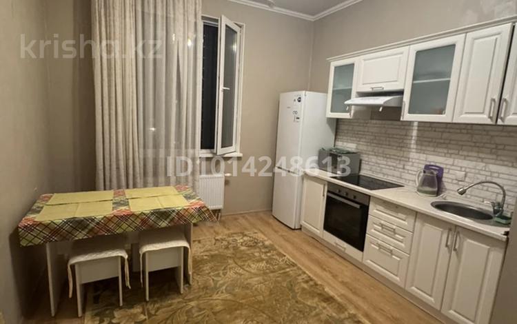 1-комнатная квартира · 40 м², Улы Дала 54 за 230 000 ₸ в Астане, Есильский р-н — фото 2