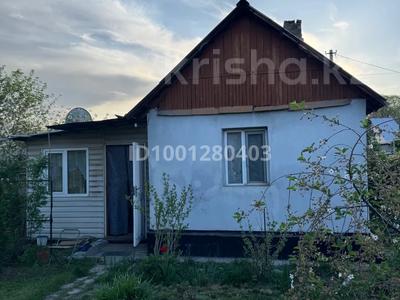 Дача · 2 комнаты · 30 м² · 12 сот., Садоводческое товарищество Биолог Б за 13 млн 〒 в Байтереке (Новоалексеевке)
