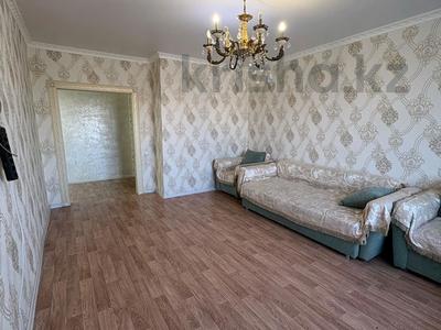 3-комнатная квартира · 90 м² · 4/5 этаж, болашак 26 за 40 млн 〒 в Талдыкоргане, мкр Болашак