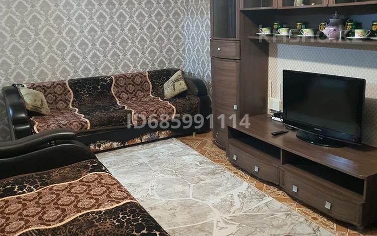 2-бөлмелі пәтер · 68 м² · 8/9 қабат, Абая 72, бағасы: 12 000 ₸ в Экибастузе — фото 4