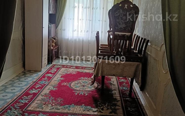 4-бөлмелі пәтер · 90 м² · 2 қабат, Омарова — 1988, бағасы: 25 млн ₸ в Жибек Жолы — фото 2