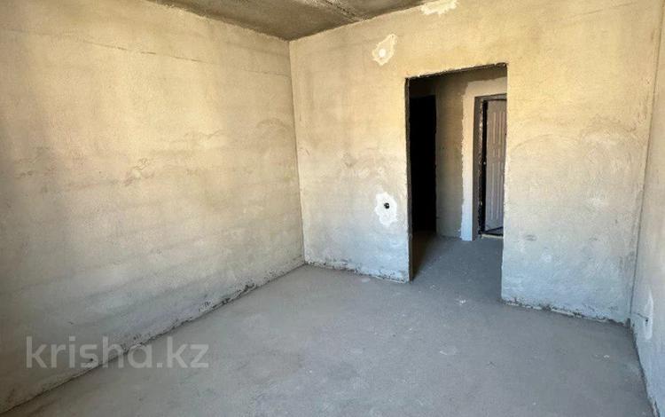 2-комнатная квартира, 58.1 м², 3/5 этаж, Алтын Орда за 15.5 млн 〒 в Актобе — фото 2