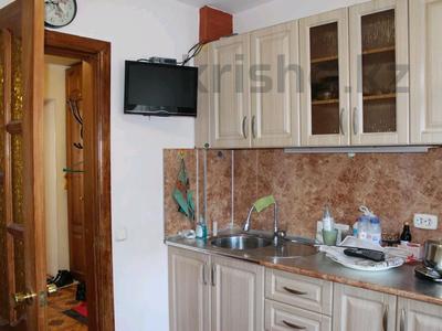 3-комнатная квартира · 70 м² · 3/5 этаж, Ихсанова 45 — Поликлиника N*1, музыкальный колледж. за 230 000 〒 в Уральске