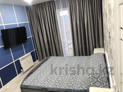 1-комнатная квартира, 30 м², 10/10 этаж посуточно, мкр Юго-Восток, Букетова 60а за 15 000 〒 в Караганде, Казыбек би р-н