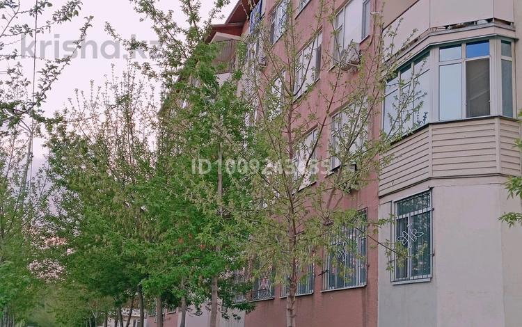 2-бөлмелі пәтер · 64 м² · 2/5 қабат, мкр Арай-2 — Айша Биби, бағасы: 25.5 млн ₸ в Таразе — фото 28