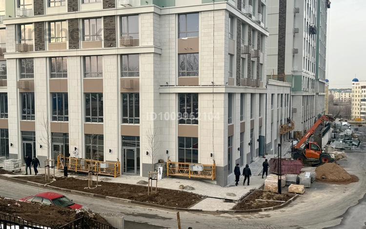 Свободное назначение, офисы, магазины и бутики, общепит, салоны красоты, фитнес и спорт, медцентры и аптеки, образование, развлечения, конференц-залы, кабинеты и рабочие места, студии · 326 м² за 2.3 млн ₸ в Шымкенте, Каратауский р-н — фото 3