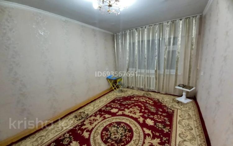 2-комнатная квартира, 61 м², 1/5 этаж, Ш.Валиханова 52 за 10 млн 〒 в Кентау — фото 2