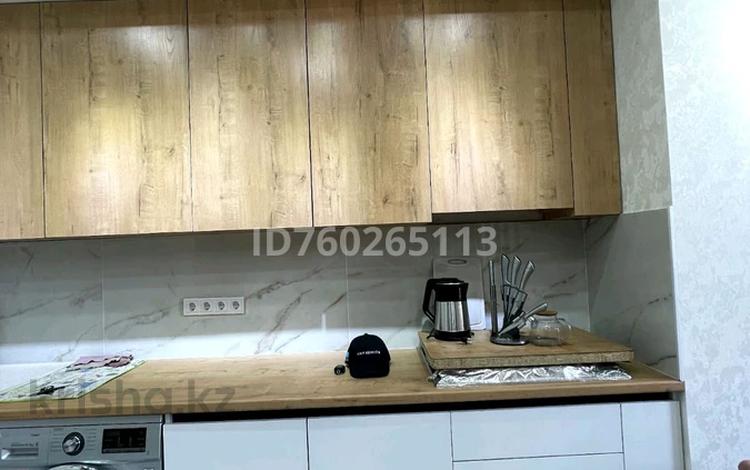 1-комнатная квартира · 52 м² · 5/10 этаж, 17-й мкр за 16 000 ₸ в Актау — фото 2