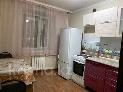 1-комнатная квартира, 32 м², 2/5 этаж помесячно, Астана за 110 000 〒 в Петропавловске