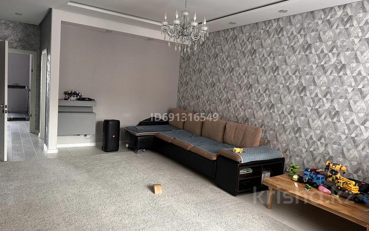 3-комнатная квартира, 93 м², 6/9 этаж, Камзина 41/3 за 55 млн 〒 в Павлодаре — фото 2