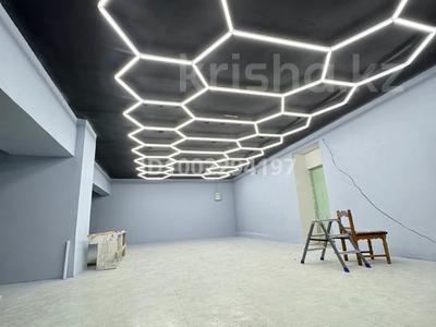 Дүкендер мен бутиктер · 500 м², бағасы: 1 млн ₸ в Сатпаев