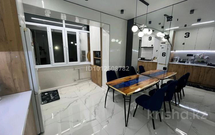 2-комнатная квартира · 65.3 м² · 6/6 этаж, 32в микрорайон 12 за 15 млн ₸ в Актау — фото 9