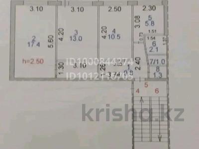 3-комнатная квартира · 62 м² · 2/5 этаж, Майкудук, Майкудук, 16й микрорайон 49 за 13 млн 〒 в Караганде, Алихана Бокейханова р-н