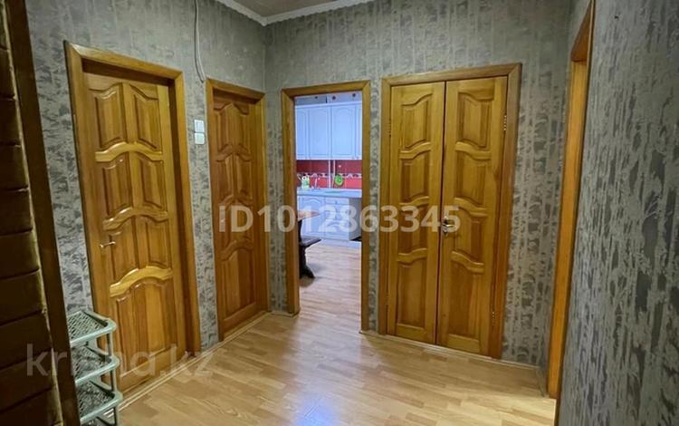 3-бөлмелі пәтер · 72 м² · 2/2 қабат, 13-әскери қалашық ш/а. 37, бағасы: 250 000 ₸ в Алматы, Турксибский р-н — фото 2