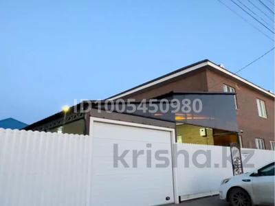 Отдельный дом · 5 комнат · 200 м² · 5 сот., мкр Жана Орда, Абдолова 44/4 за 130 млн 〒 в Уральске