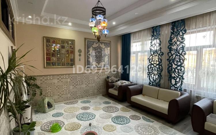 3-бөлмелі пәтер · 90 м² · 2 қабат, 17-й мкр 18, бағасы: 52.5 млн ₸ в Актау — фото 2