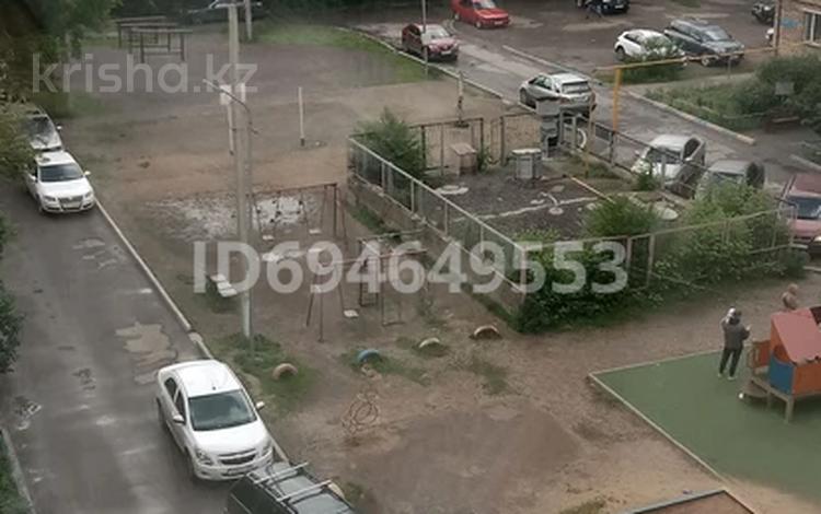 3-бөлмелі пәтер · 62 м² · 5/5 қабат, мкр Михайловка , Доватора 3/2, бағасы: 20 млн ₸ в Караганде, Казыбек би р-н — фото 2