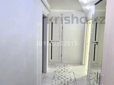 3-комнатная квартира · 63 м² · 2/5 этаж, мкр 4 за 27 млн ₸ в Уральске