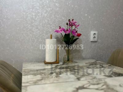 2-комнатная квартира · 55 м² · 1/9 этаж, Есенберлина 70 за 17 000 ₸ в Усть-Каменогорске