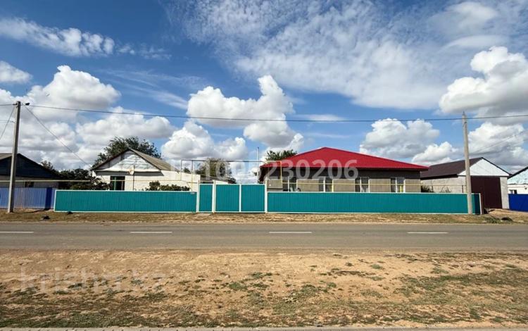 Отдельный дом · 4 комнаты · 151.5 м² · 18 сот., Курмангазы 15 — Гимназия, ЦОН, Акимат, Биржа труда, Sulpak, СОШ 2, НОШ, рестораны, магазины, СТО за 27 млн ₸ в Жангала — фото 2