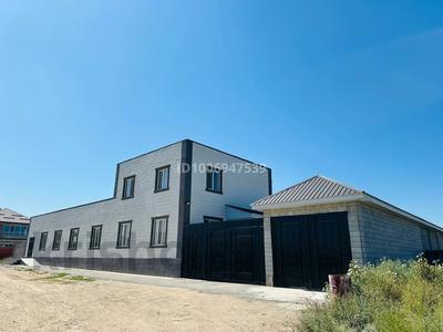 Отдельный дом · 4 комнаты · 460 м² · 14 сот., Жоламан 59 — Минимаркет Аяулым за 100 млн 〒 в 