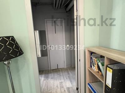 Свободное назначение, офисы, магазины и бутики, салоны красоты, студии · 55 м² за 300 000 ₸ в Астане, Нура р-н