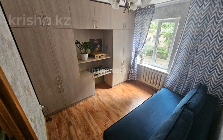 2-бөлмелі пәтер · 42 м² · 1/5 қабат, мкр Тастак-1 10 — По Толе би, район озера Сайран, бағасы: 31 млн ₸ в Алматы, Ауэзовский р-н — фото 2