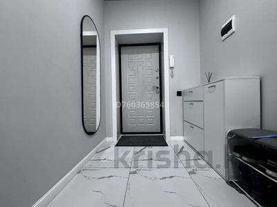 3-бөлмелі пәтер · 95 м² · 1/5 қабат, Шернияз 65 — Асау барак, бағасы: 35 млн ₸ в Актобе, мкр. Курмыш
