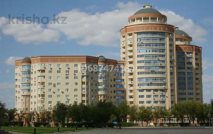 4-комнатная квартира · 200 м² · 4/18 этаж, Кулманова 1 за ~ 77.8 млн ₸ в Атырау — фото 17