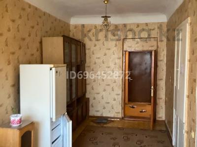 Пәтерлер в Атырауской обл.: 3-бөлмелі пәтер · 70 м² · 2/2 қабат, мкр Мунайшы, Ватутина 11, бағасы: 110 000 〒 3-бөлмелі пәтер · 70 м² · 2/2 қабат, мкр Мунайшы, Ватутина 11, бағасы: 110 000 〒 в Атырау