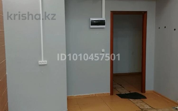 Еркін, кеңселер, дүкендер мен бутиктер, қоймалар, қоғамдық тамақтану орны, сұлулық салондары, ауыл шаруашылығы, монша, қонақ үй және демалыс орындары, фитнес және спорт, медорталықтар мен дәріханалар, білім орталықтары, ойын-сауық, конференц-залдар, кабинеттер және жұмыс орындары, студиялар · 18 м², бағасы: 100 000 ₸ в Павлодаре — фото 2