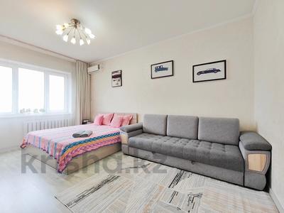 1-комнатная квартира · 42 м² · 8/8 этаж, мкр Коктем-1 4 — Тимирязева за 18 000 ₸ в Алматы, Бостандыкский р-н