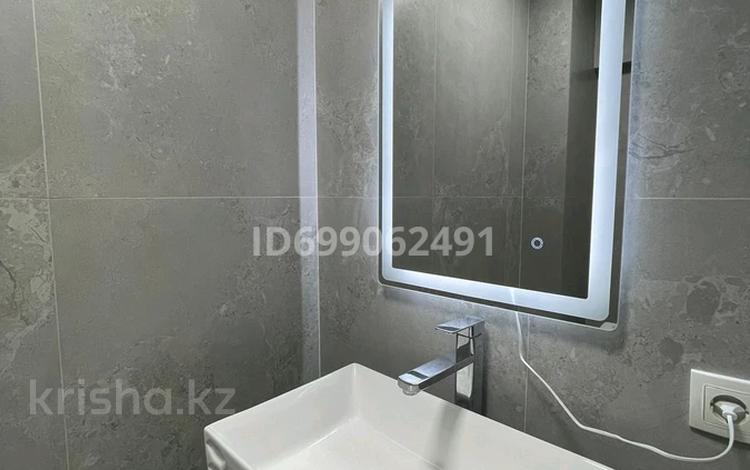 2-комнатная квартира · 60 м² · 3/5 этаж, мкр Жетысу-4 1 за 20 000 ₸ в Алматы, Ауэзовский р-н — фото 9