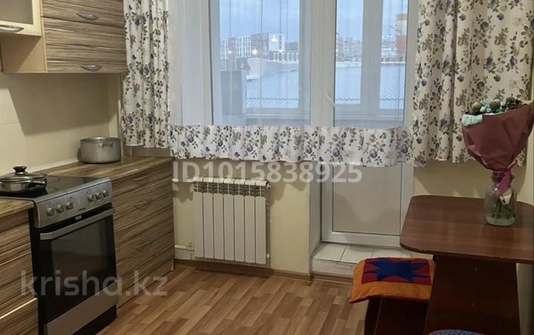 1-комнатная квартира · 38 м² · 4/5 этаж, Кокжал барака 2/1 за 140 000 ₸ в Усть-Каменогорске — фото 2