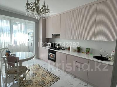 3-комнатная квартира · 83 м² · 8/10 этаж, Исаева 125 за 450 000 ₸ в Алматы, Алмалинский р-н