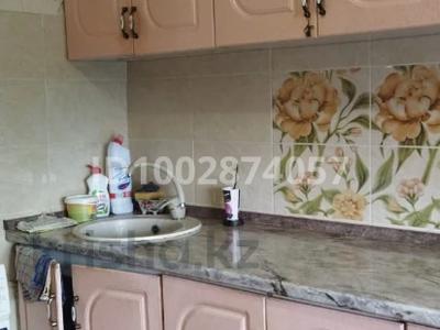 3-комнатная квартира · 62.8 м² · 6/9 этаж, Курмангазы 161 за 23 млн 〒 в Уральске, мкр Школьник